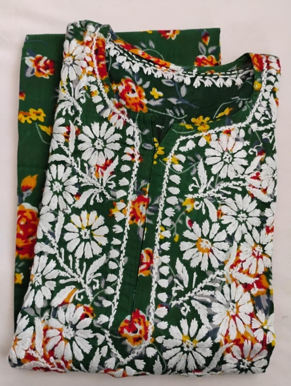 Green Floral Embroidered Women's Kurta - White & Yellow Flower Motif